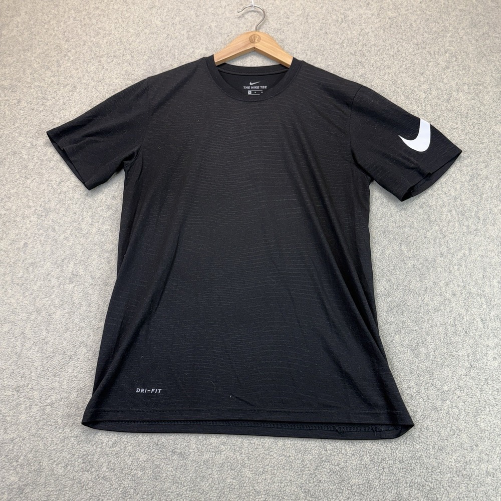 Nike Men's Dri-FIT Athletic T-Shirt Black Swoosh Sleeve Performance Size M